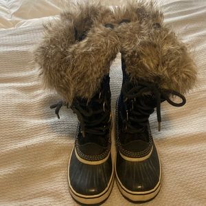 Women’s Sorel snow boots
